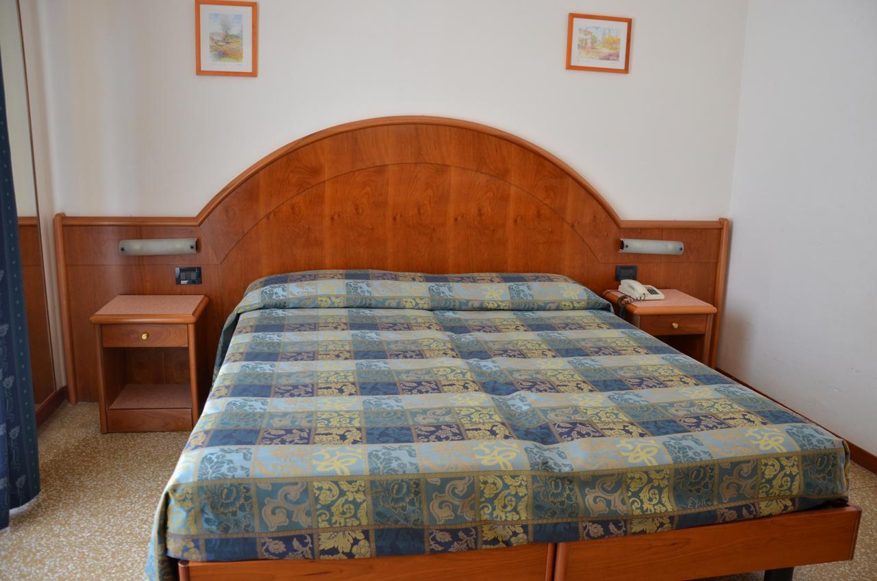 Hotel Lorenzo Celle Ligure Eksteriør billede